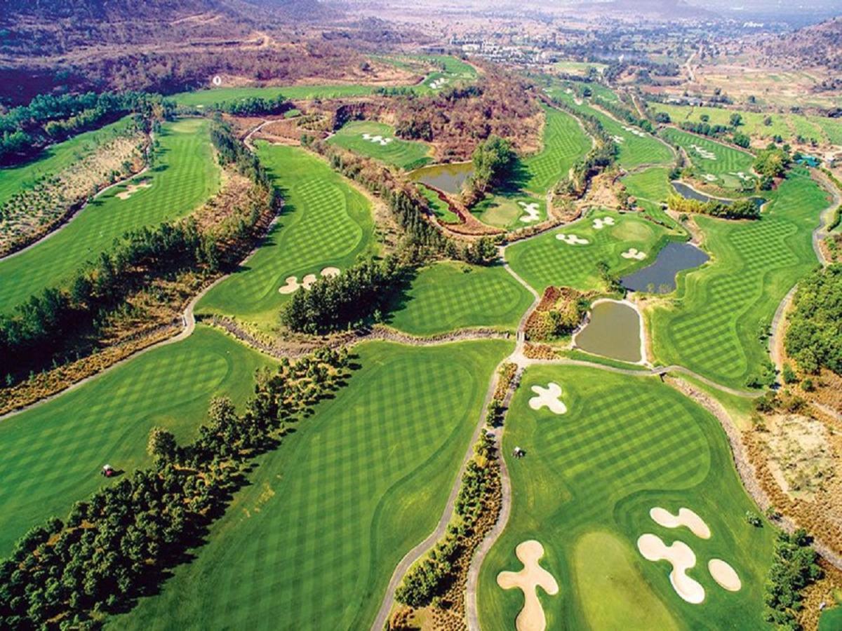 Oxford Golf Resort Pirangut Exterior foto