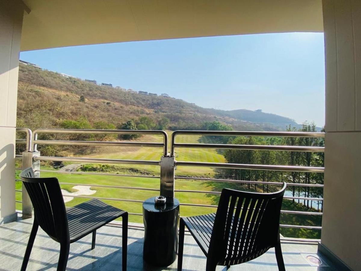 Oxford Golf Resort Pirangut Exterior foto